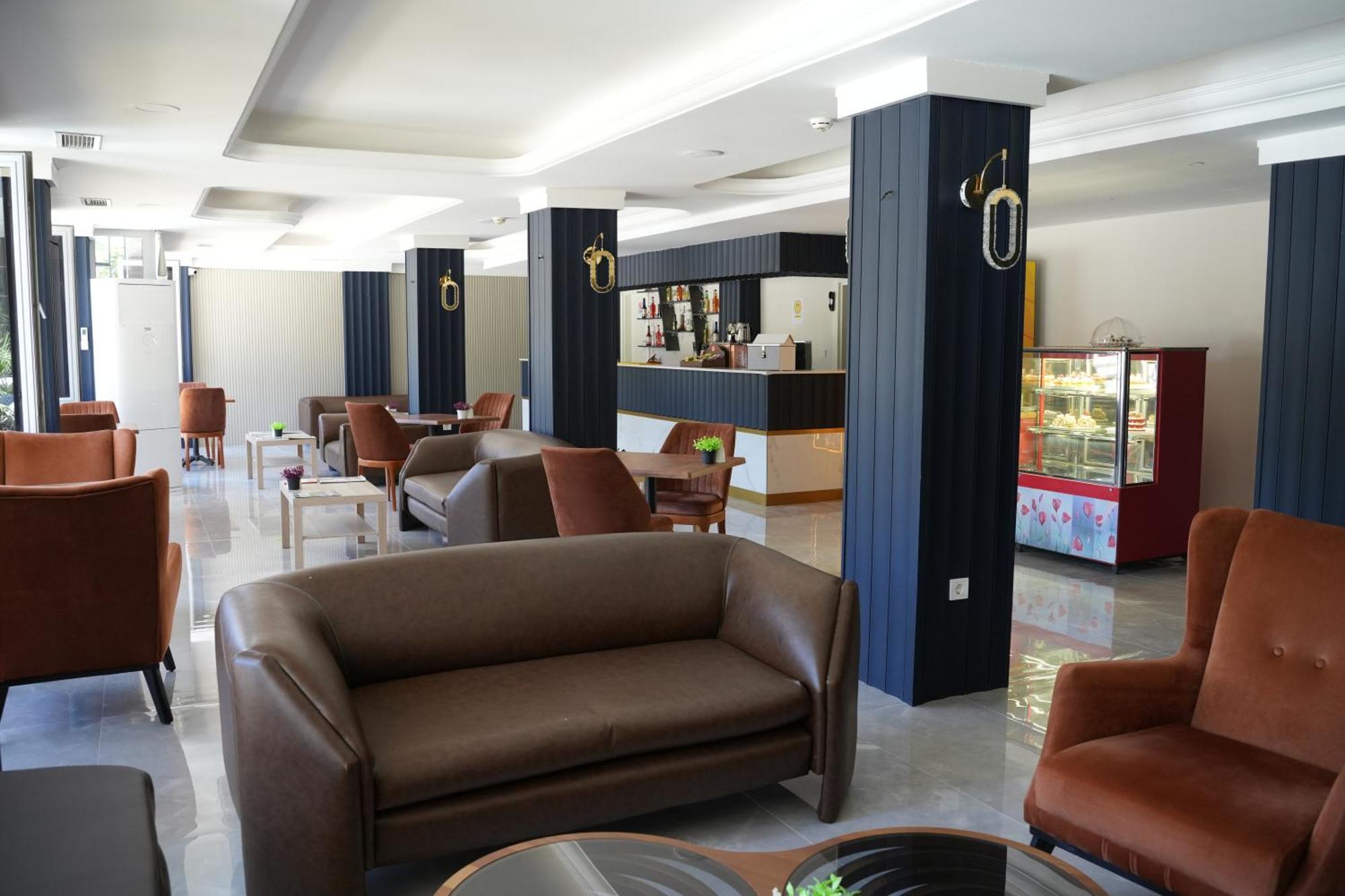 Hotel Ada Newday