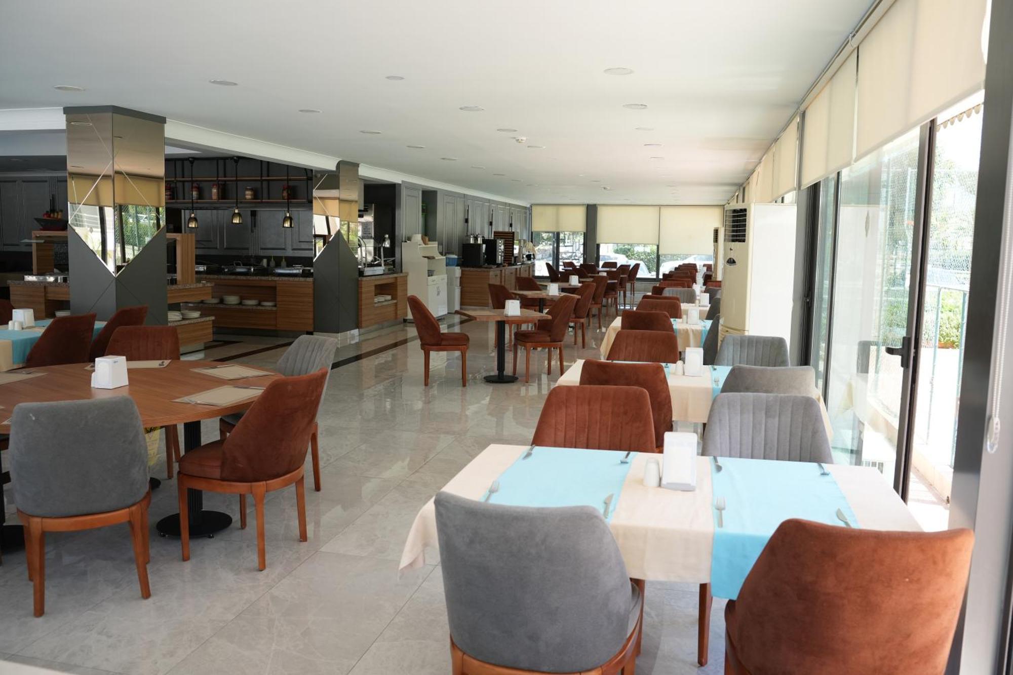 Ada Newday Hotel